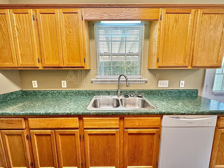 6917 Oak Side Dr — Photo 16