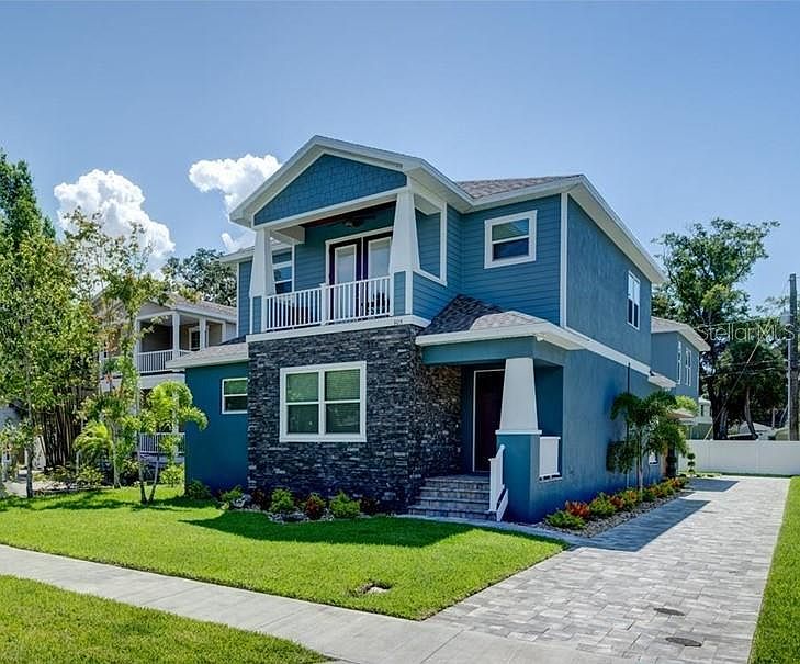 1st image of 305 Park Blvd