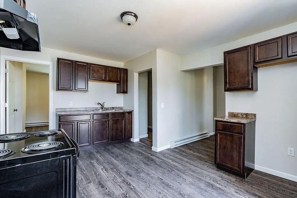 116 West St — Photo 3