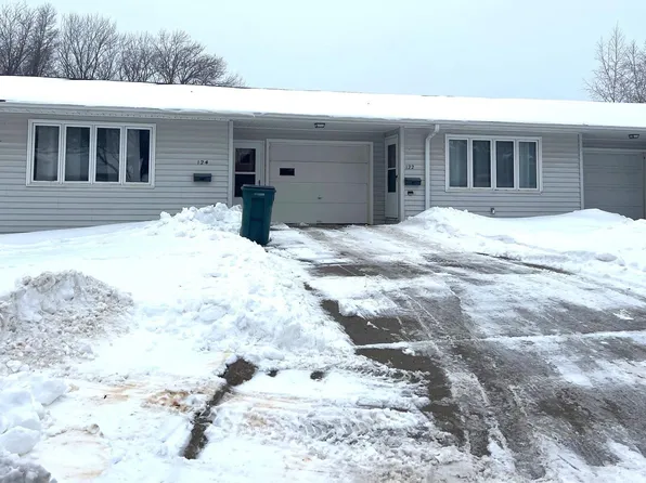 122-124 Boston Ave SE, Orange City, IA 51041
