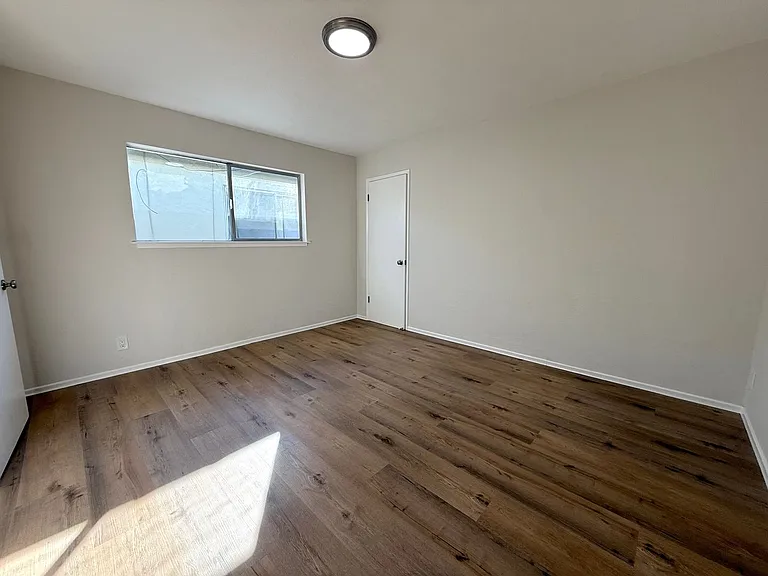 1450 Laurel St #4 — Photo 6