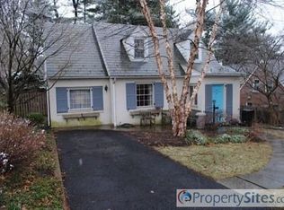 72 Meadow Ln, Doylestown, PA 18901