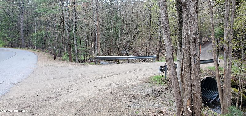 5th image of 363 Horse Hill Road
