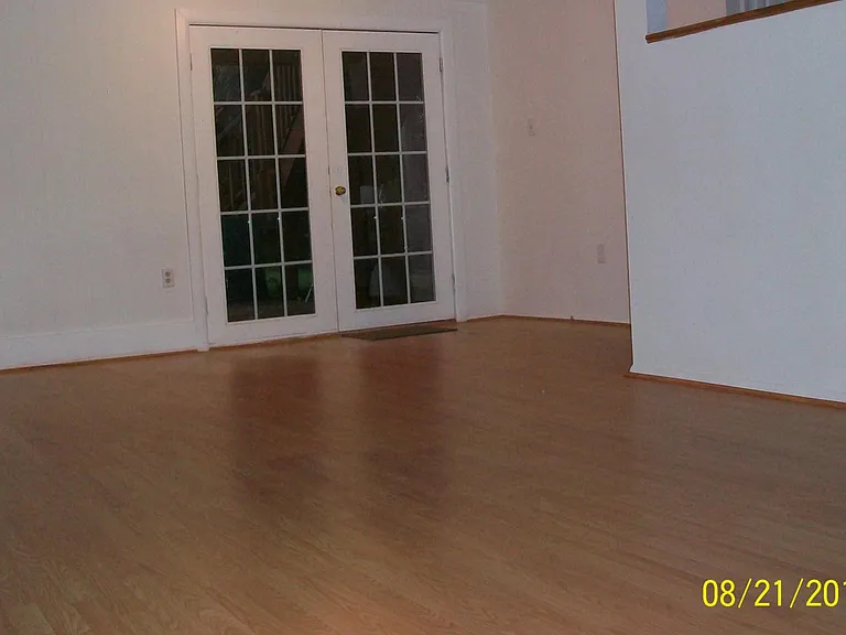 4419 Kentmore Dr — Photo 9