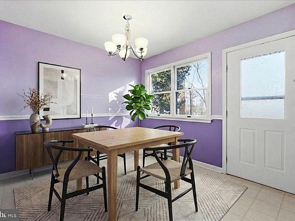 5th image of 1380 Oakcrest Cir