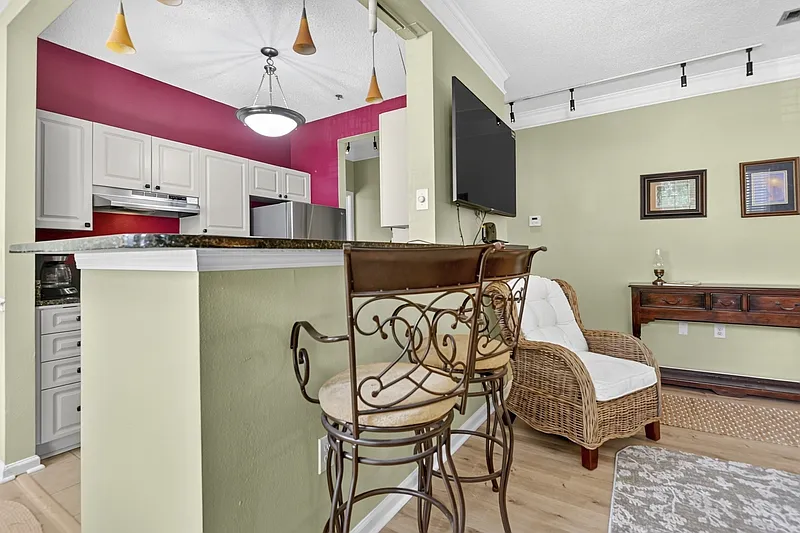 2 bed, 2.5 bath, 1057 sqft, $2,950 — Photo 4