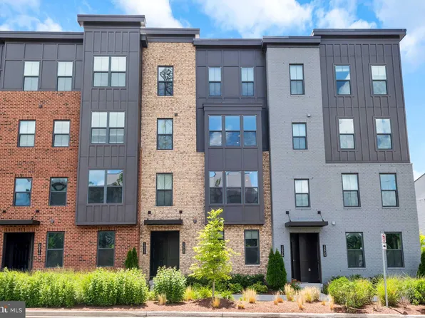 12920 Sunrise Ridge Aly Unit 65, Herndon, VA 20171