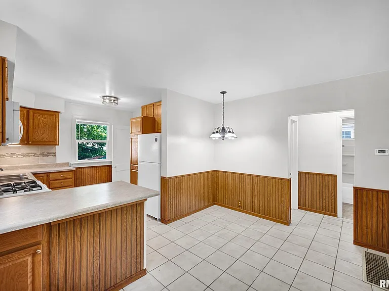 1413 W Gilbert Ave — Photo 5