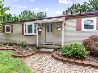 45167 Harris Rd, Belleville, MI 48111