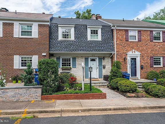2nd image of 6018 Hardwick Pl