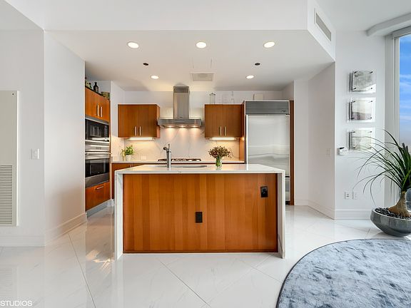 4th image of 401 N Wabash Ave Unit 84G