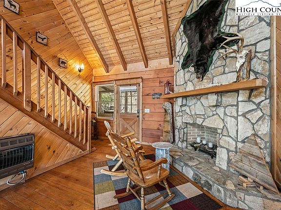 4th image of 580 Little Tree Road