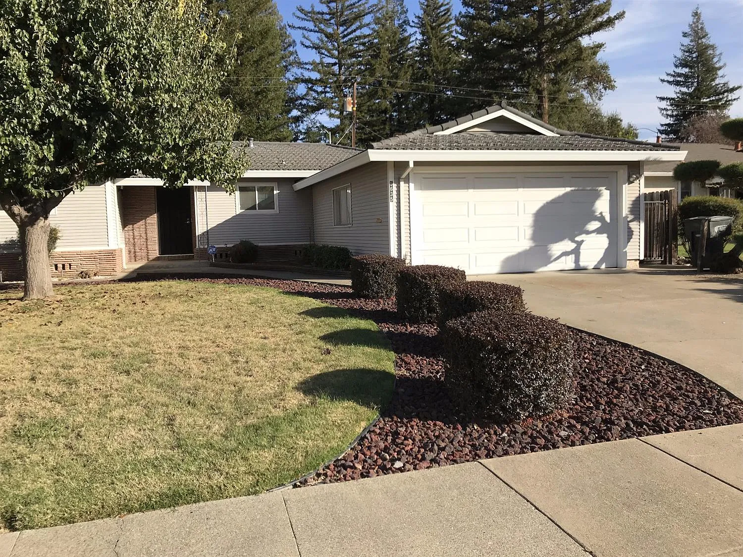 5635 Surf Way photo 1
