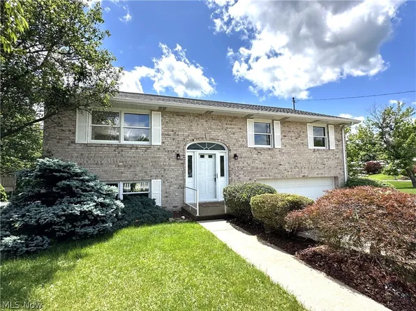 133 Skyview Dr, Steubenville, OH 43953
