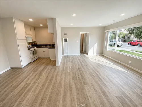 919 E Acacia Ave #E Photo 1