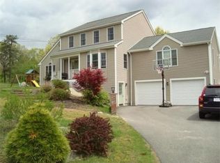 167 W River Rd, Uxbridge, MA 01569