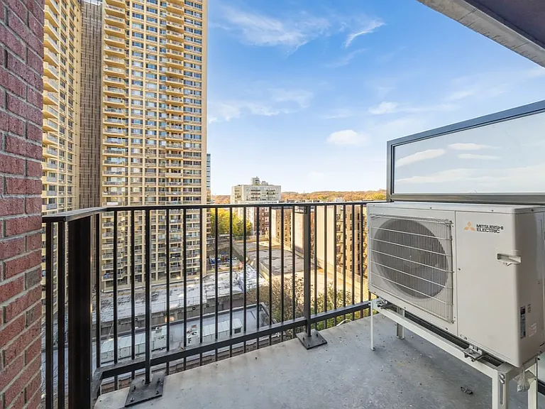 931 Carroll St #1007 — Photo 14