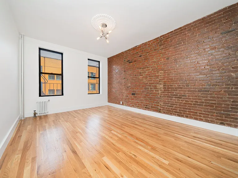 344 W 17th St #3A — Photo 2