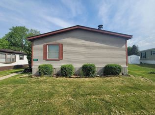 20641 Seneca Dr, Clinton Township, MI 48036