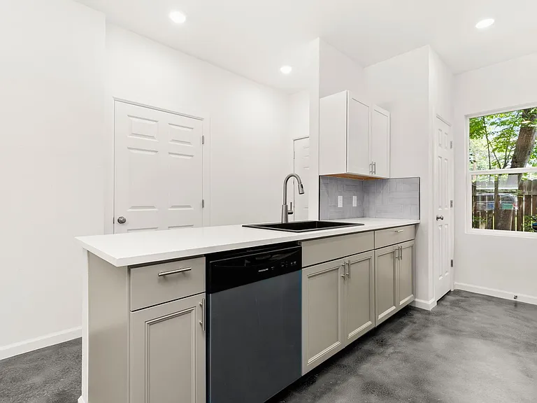 1835 Dawson St #101 — Photo 15