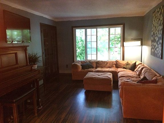 5th image of 50426 Peggy Ln