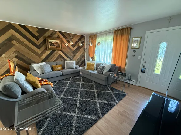 412 Pine Cir, Kenai, AK 99611