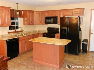 408 Varsity Dr #L-66, Throop, PA 18512
