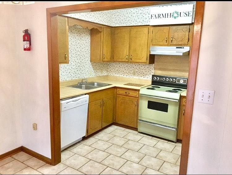 2nd image of 44188 S Baptist Rd APT 14
