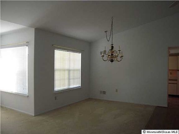 3rd image of 1125 Thornbury Lane #B