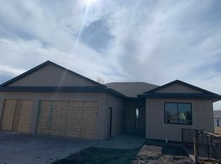3706 Lincoln Ave, Spirit Lake, IA 51360