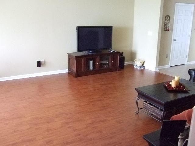 1st image of 4814 Parkhurst Pl