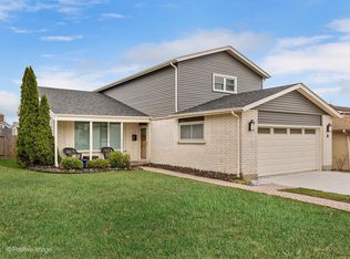372 E Yorkfield Ave, Elmhurst, IL