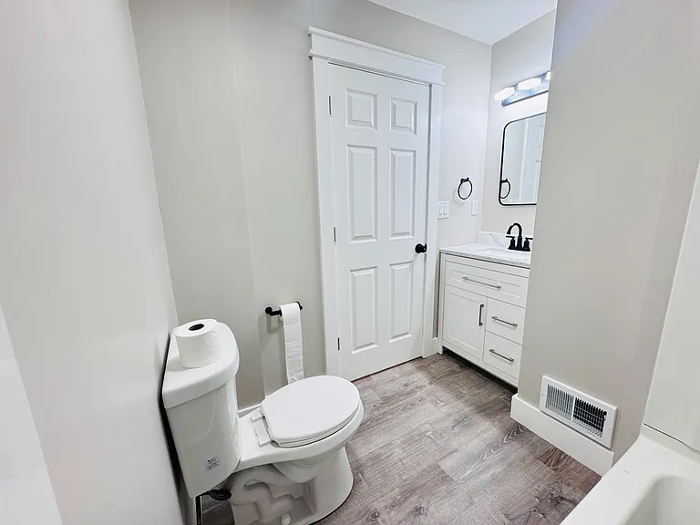 9809 Baltic Rd — Photo 10