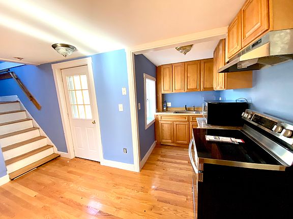 5th image of 1610 Liberty St #1