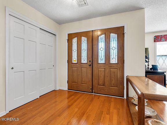 3rd image of 7 Abbey Lane