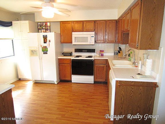2nd image of 4157 S Norway St SE #38