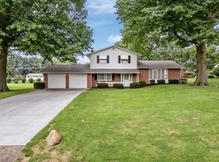 2555 Hyacinth Dr NW, North Canton, OH 44720