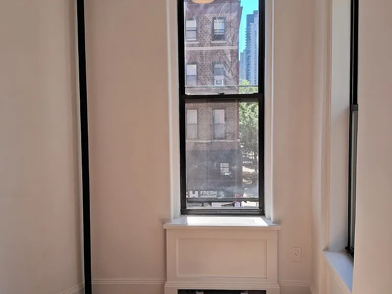 784 Lexington Ave #3F — Photo 4
