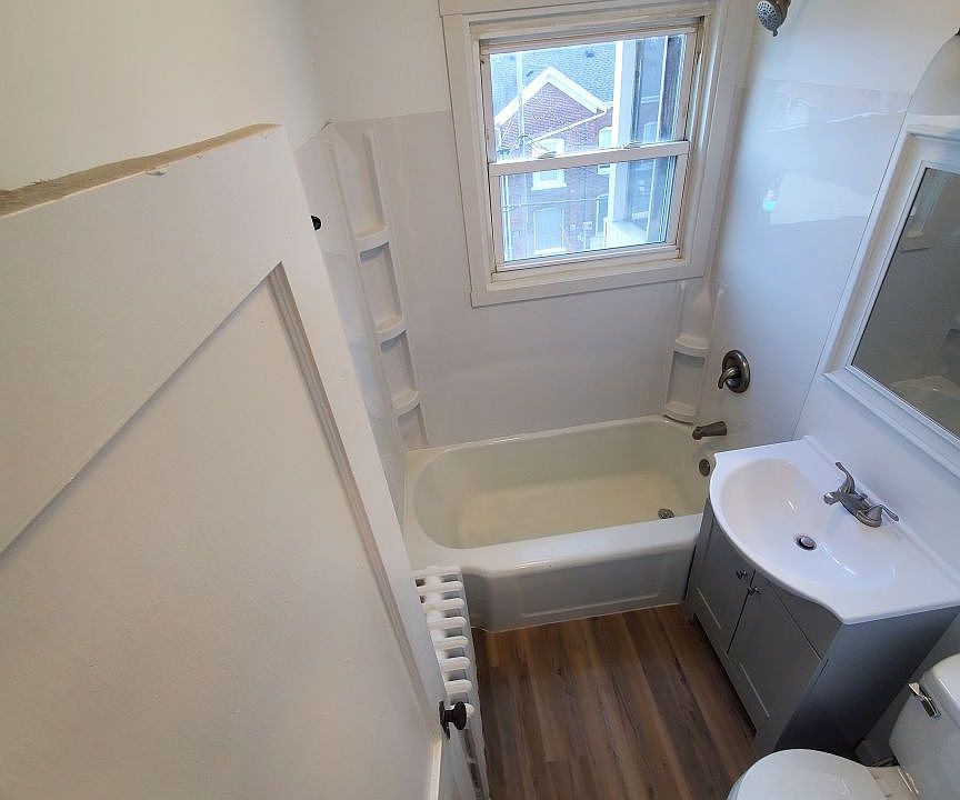 2nd image of 1338 Main St #4