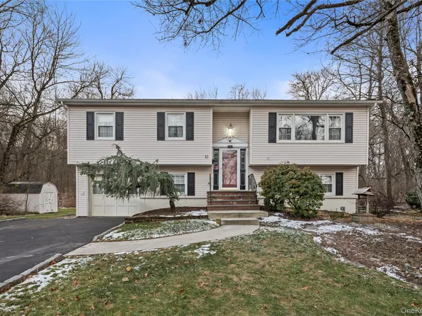 10 Moorea Court, Garnerville, NY 10923