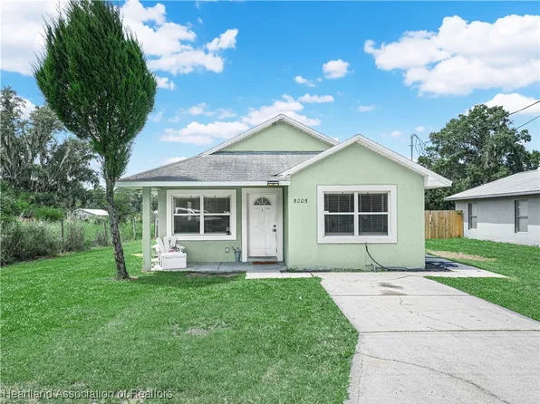 5205 Snelling Ave, Bowling Green, FL 33834