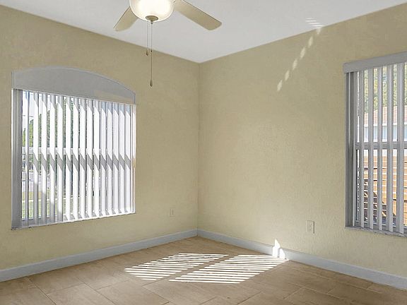 3rd image of 206 W North Blvd