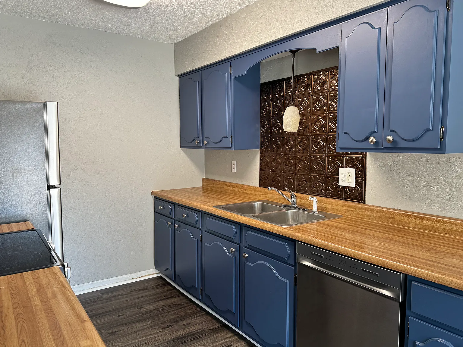 1503 SW Skyline Drive — Photo 2
