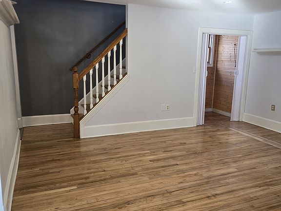 2nd image of 24 Golden View Dr