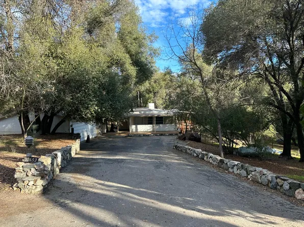 40653 Hodges Hill Dr, Oakhurst, CA 93644