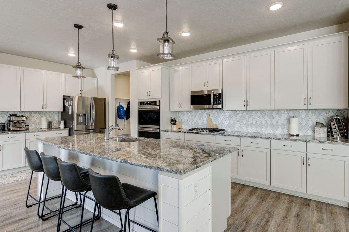 next background image