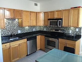 2nd image of 471 Broadway #A