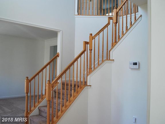 4th image of 106 Evans Ct
