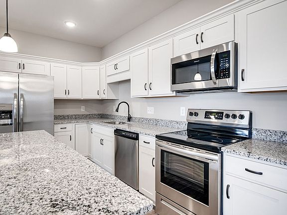 5th image of 323 Fallow Cir