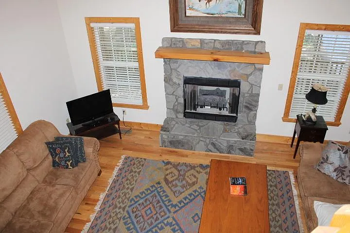 370 Timberline Dr — Photo 16